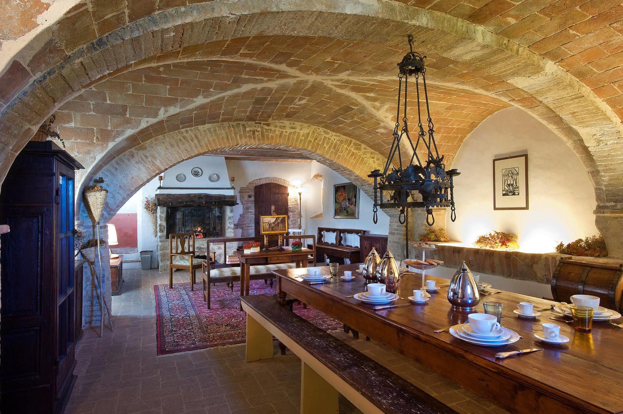 Fortezza De' Cortesi San Gimignano Exteriör bild